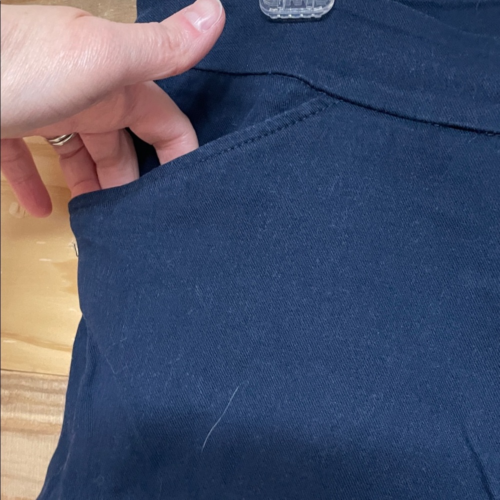 Time and Tru size Large (12-14) Dark Blue Lightweight Bermuda Shorts - Picture 5 of 10